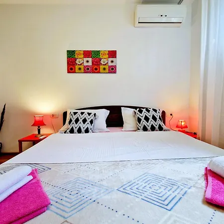 Comfortable - Place Split